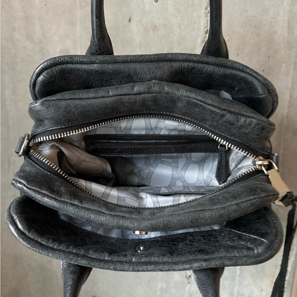 Aimee Kestenberg cracked leather bag - Picture 6 of 8